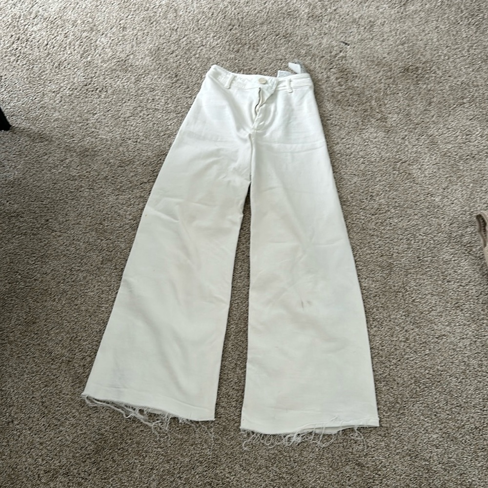 I am selling Zara jeans a size USA 0, that have only been worn a few times.